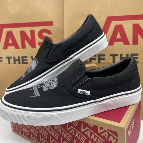 Vans Women's Classic Slip-On Love You To Death Black/ White Sneakers
VN0A5JMH6BT - Picture 9 of 16